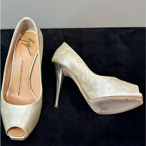 Giuseppe Zanotti Peep Toe Cream and Gray Patent Leather Stiletto Heels -…